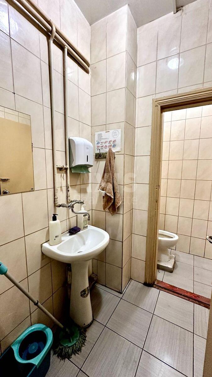 Объект торговли пр-т Бажана Николая 3, 210м2575994