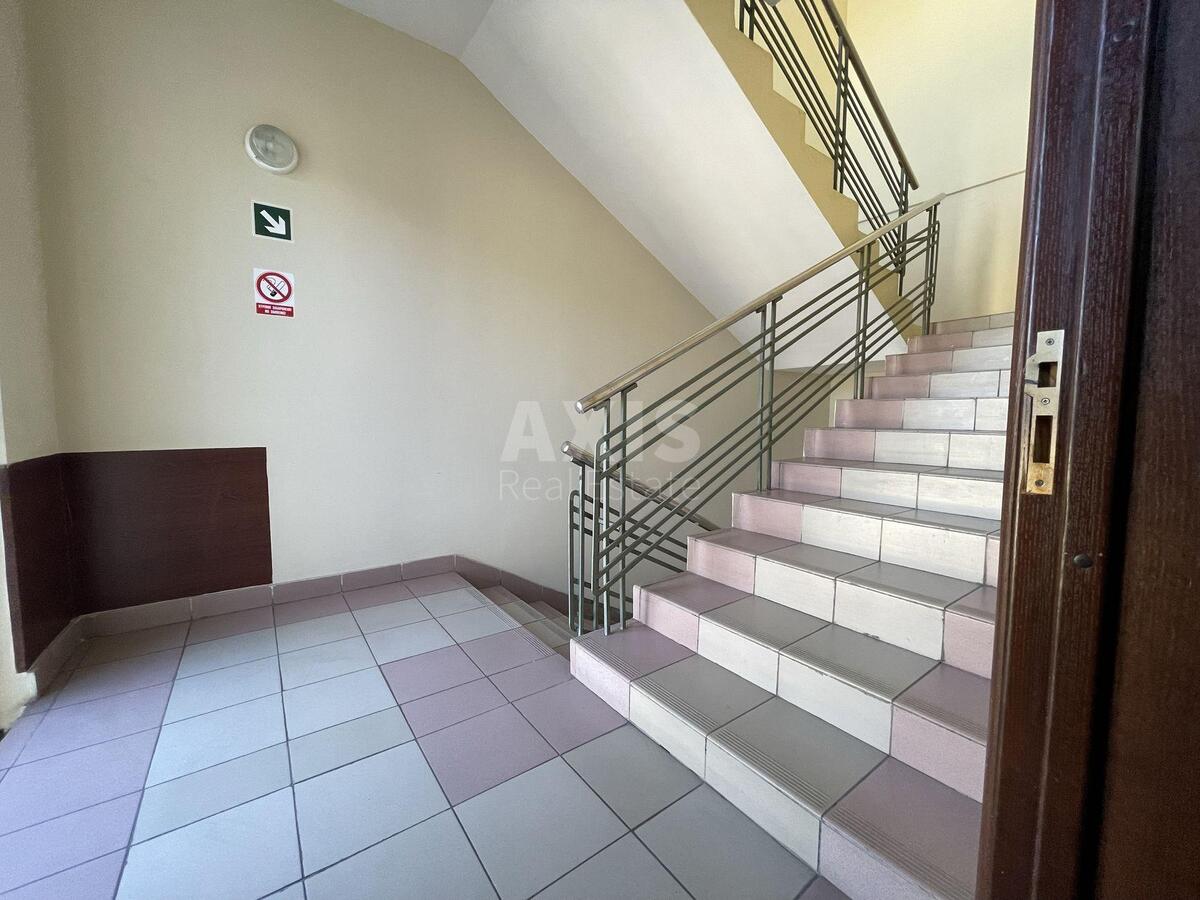 Office vul. Spas'ka 5, 182m210
