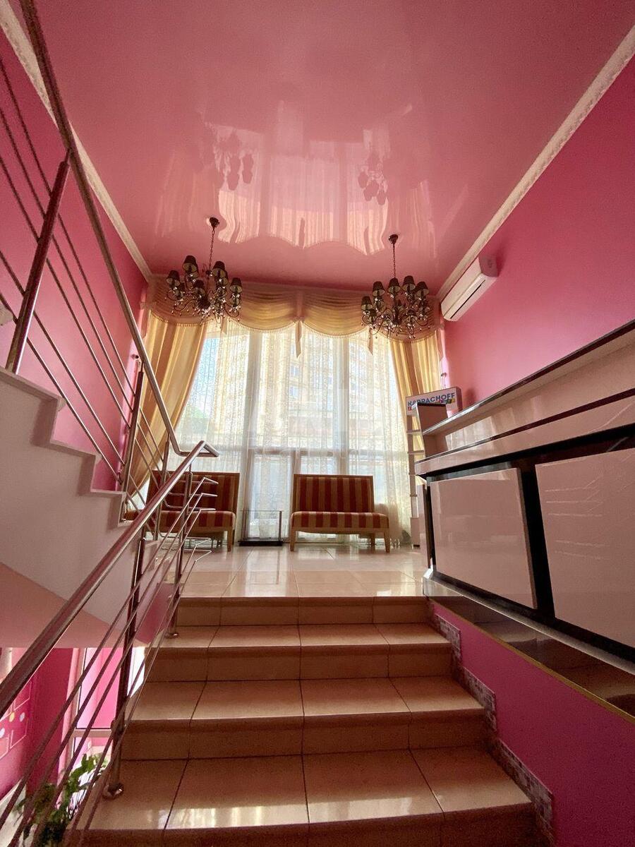 Office pr-t Volodimira Іvasyuka 4, 237m2621804