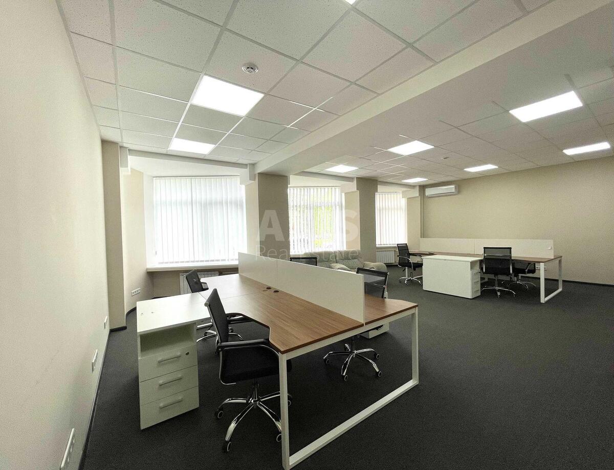 Office vul. Lavrs'ka 16, 208m22