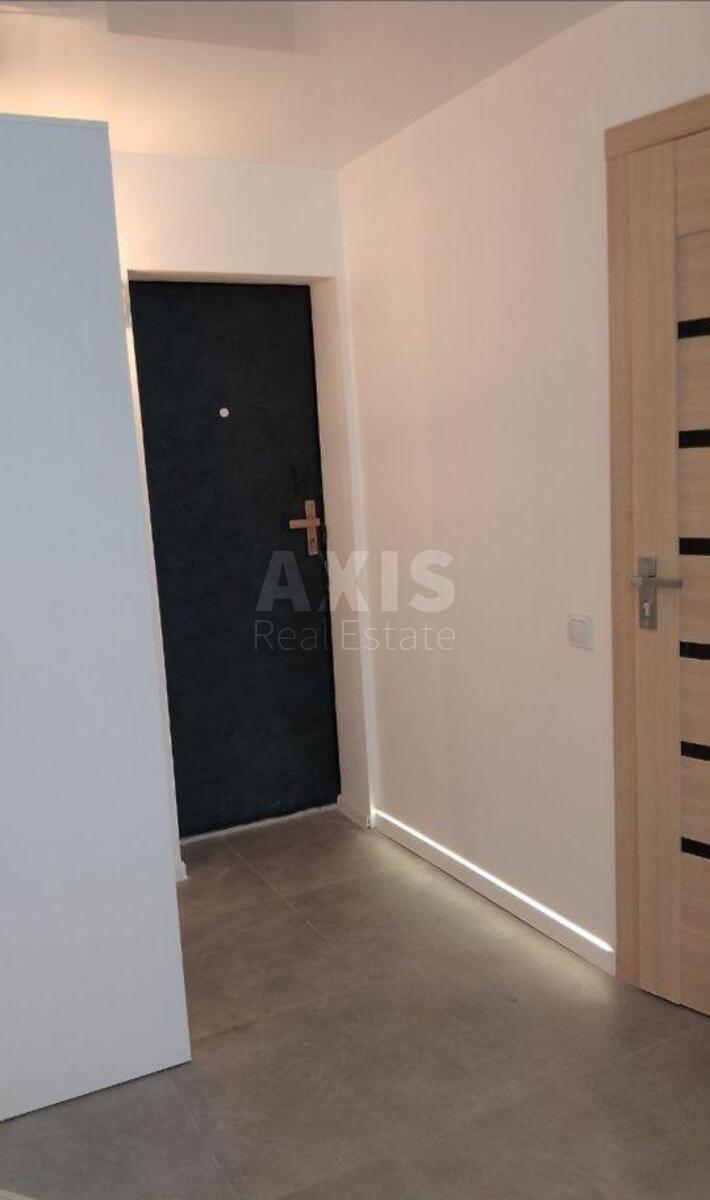 1k apartment pr-t Komarova Kosmonavta 17А6