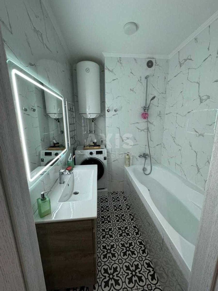 2k apartment vul. Sim'i' Kul'zhenkiv 335