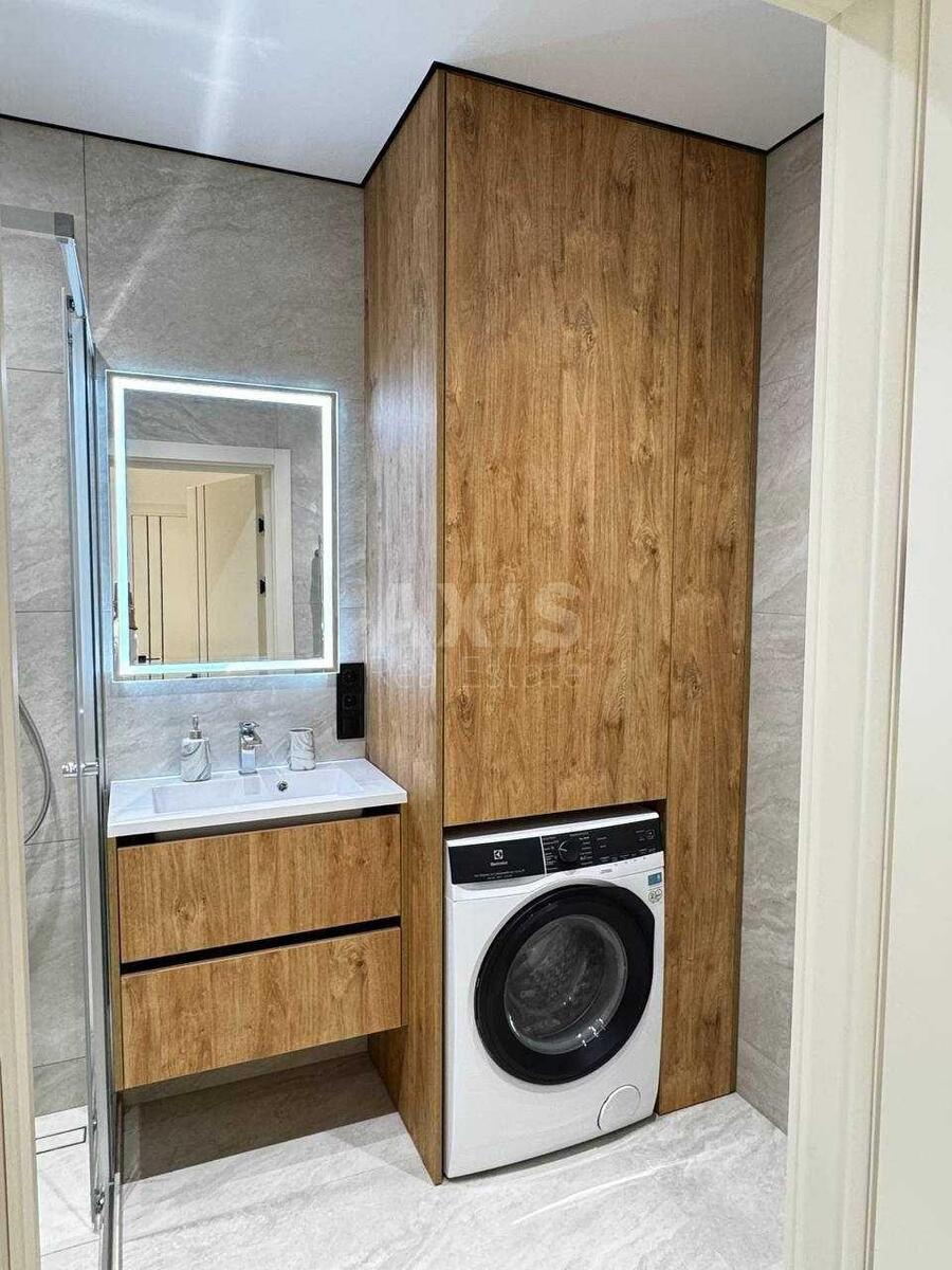 1k apartment pr-t Yevropeyskoho Soyuzu 1630286