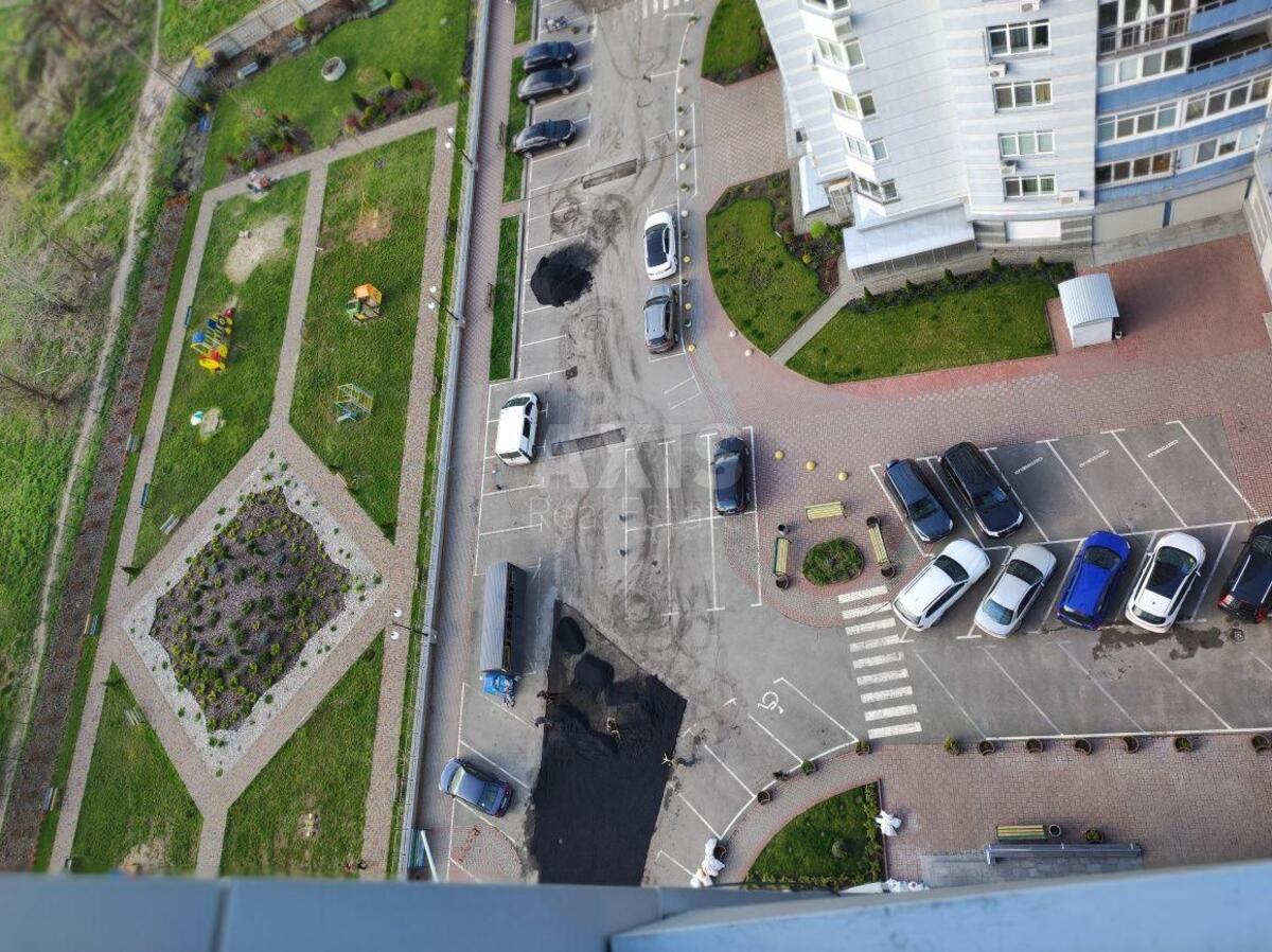 3k apartment vul. Ushakova Mykoly 1В12