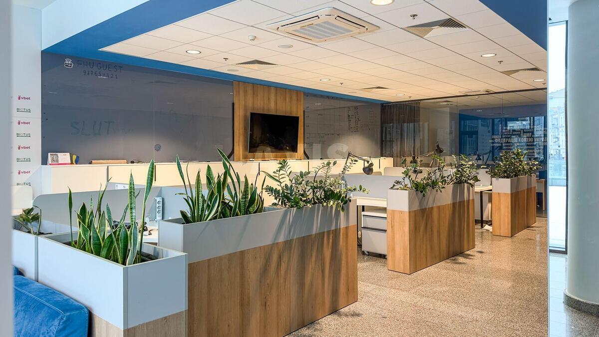 Office vul. Velyka Vasyl'kivs'ka 55, 147m21