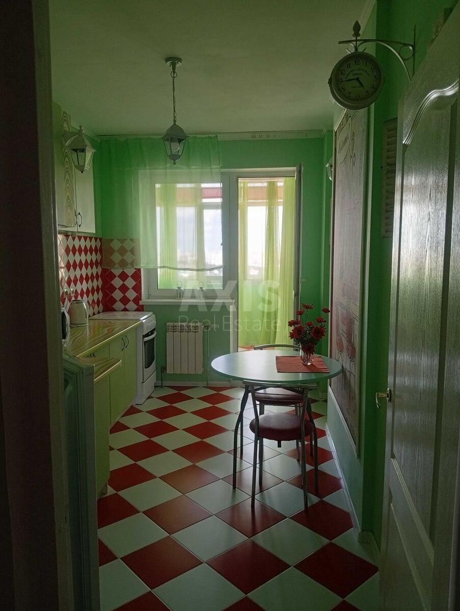 1k apartment vul. Kondratjuka Jurija 70