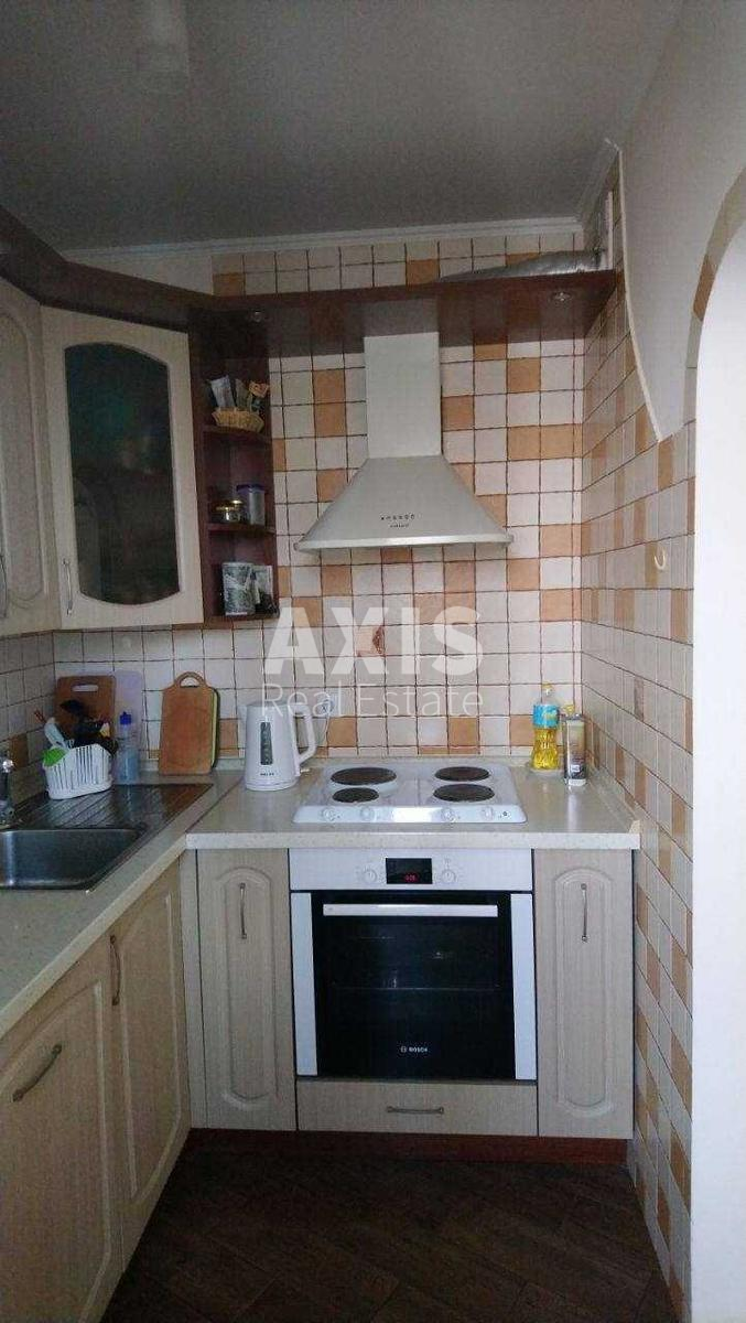 3k apartment vul. Bal'zaka Onore de 4А42174