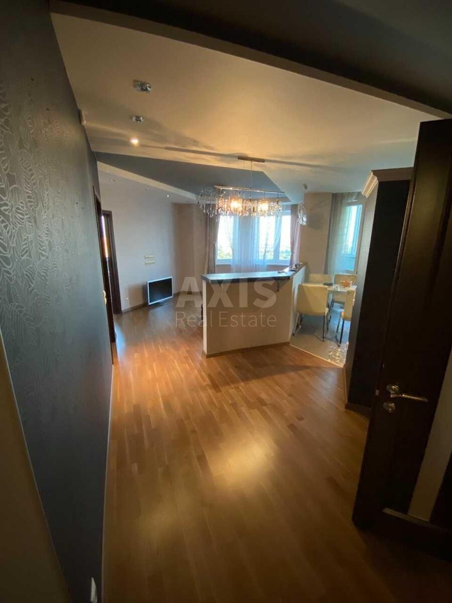 3k apartment pr-t Komarova Kosmonavta 264