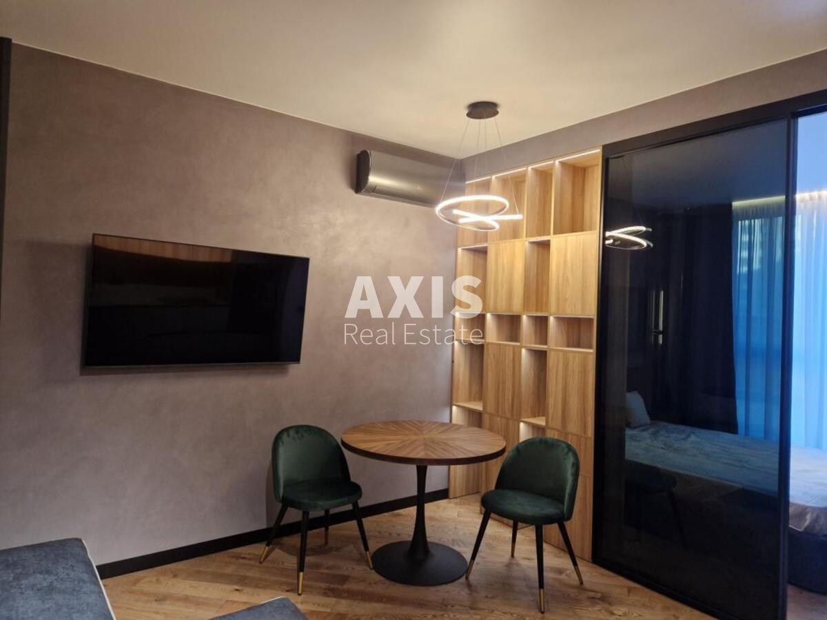1k apartment vul. Dragomyrova Myhajla 148