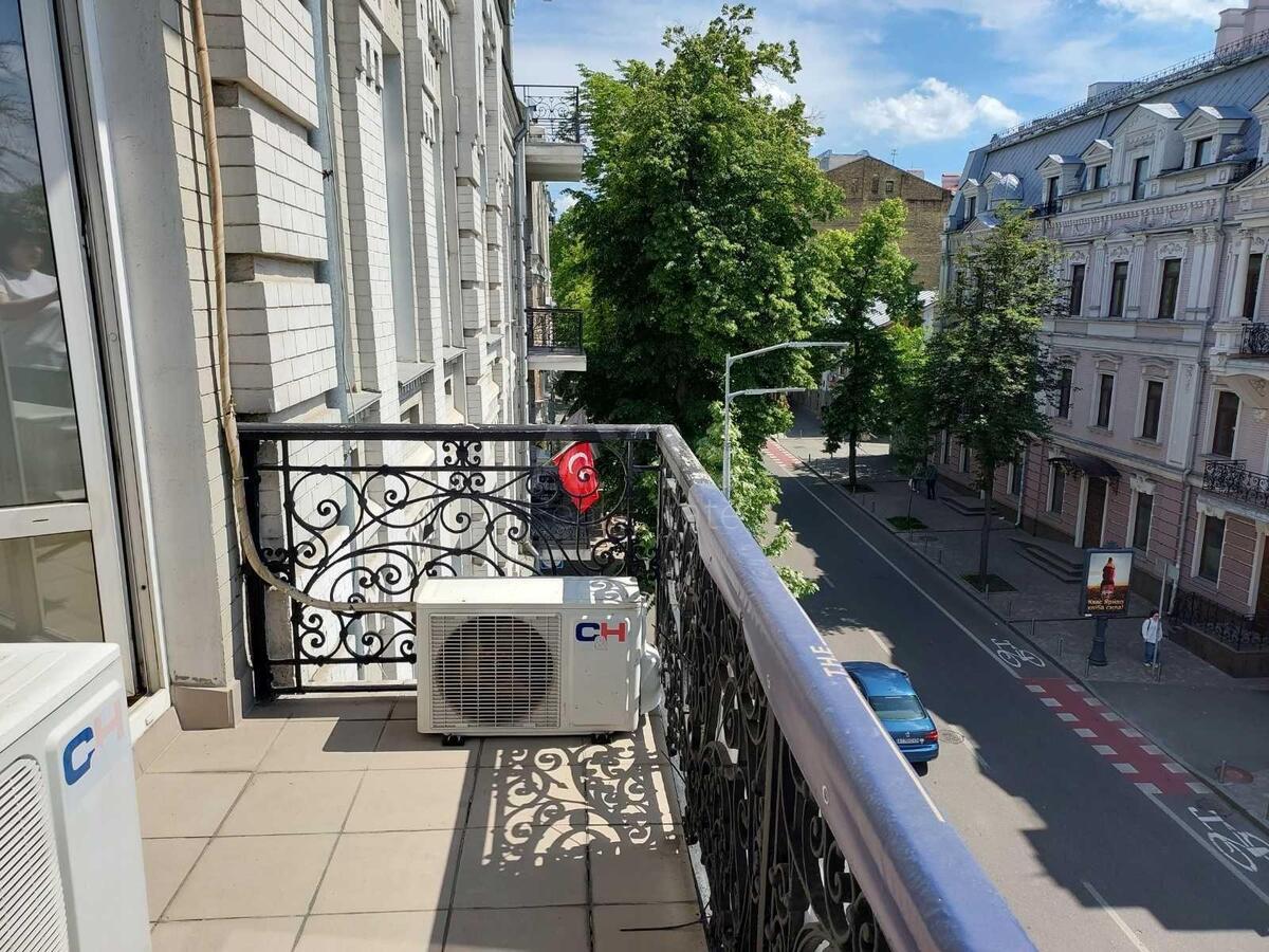 Office vul. Jaroslaviv Val 30, 270m23