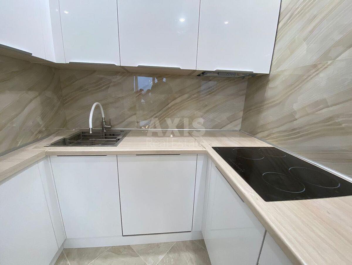 2k apartment vul. Myhajla Maksymovycha 24