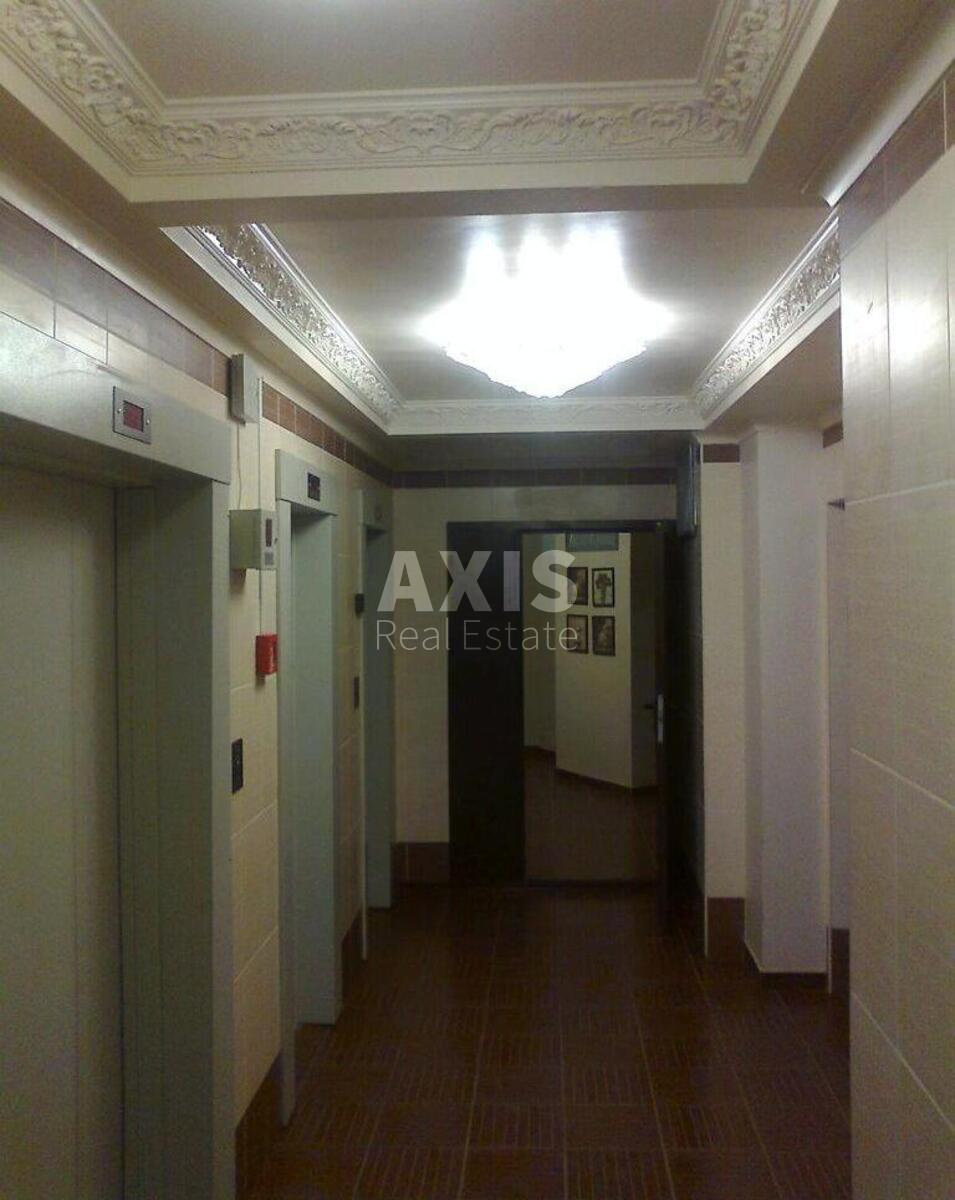 2k apartment vul. Alma-Atyns'ka 109В2
