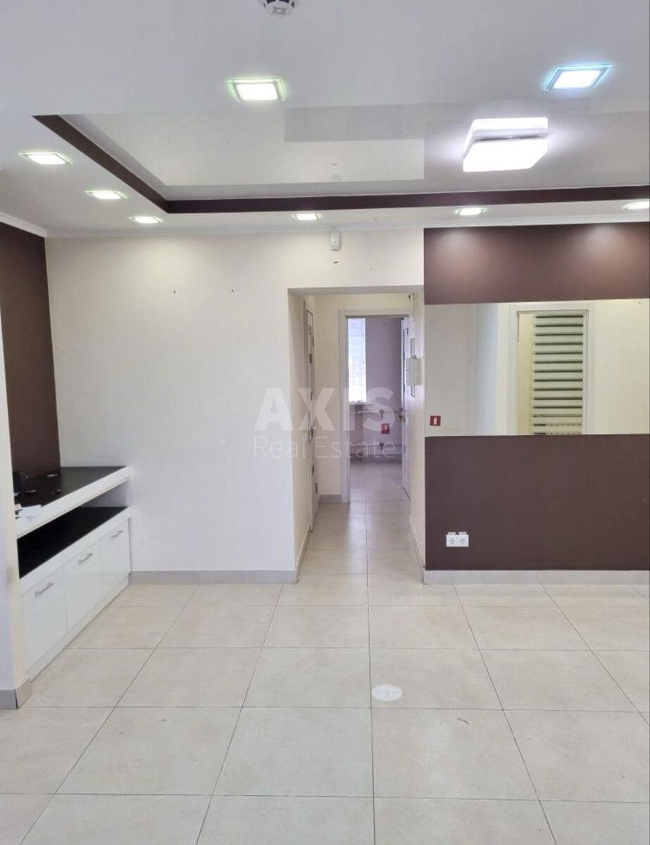 Trade object bul. Mykoly Mikhnovskoho 32, 50m2607220