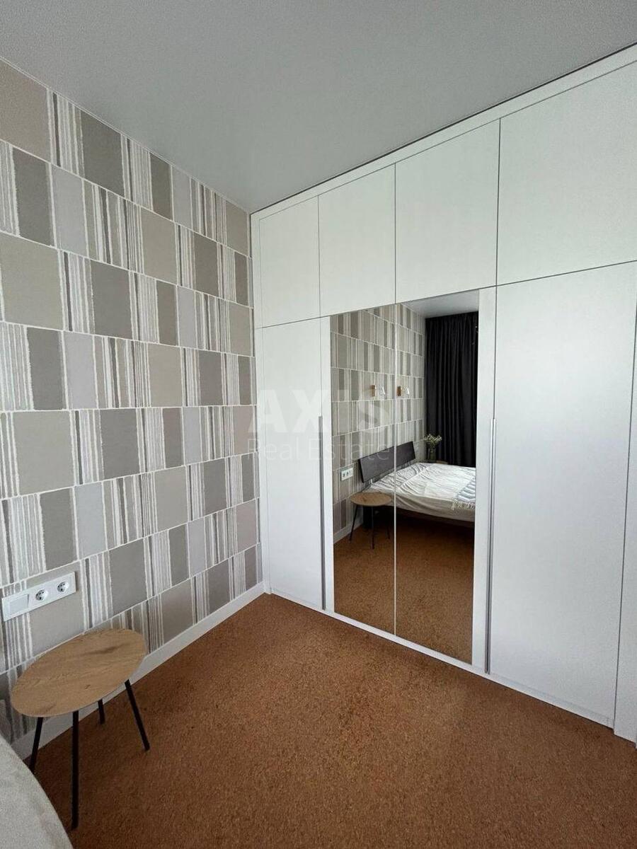 1k apartment nab. Dniprovs'ka 15Ж567115