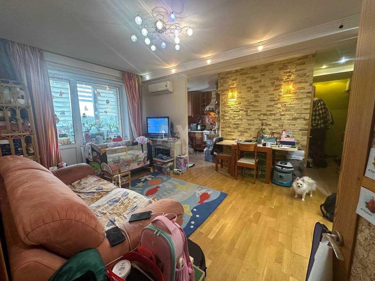 2k apartment vul. Vyflejems'ka 61