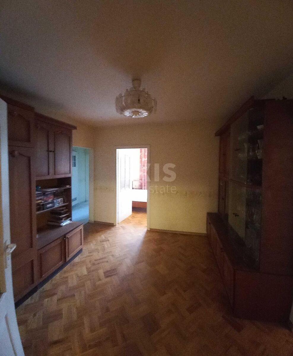 4к квартира ул. Ревуцкого 13611606