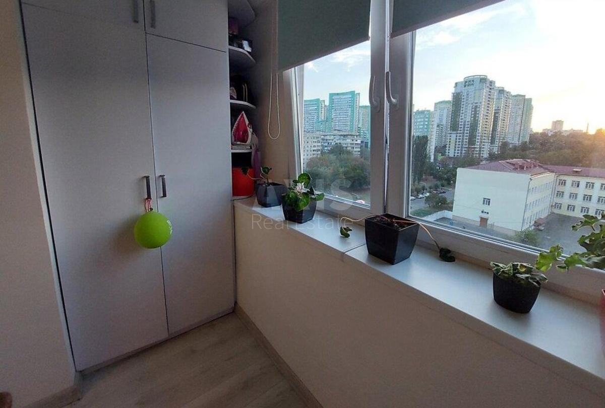 1k apartment vul. Dubrovyc'ka 32