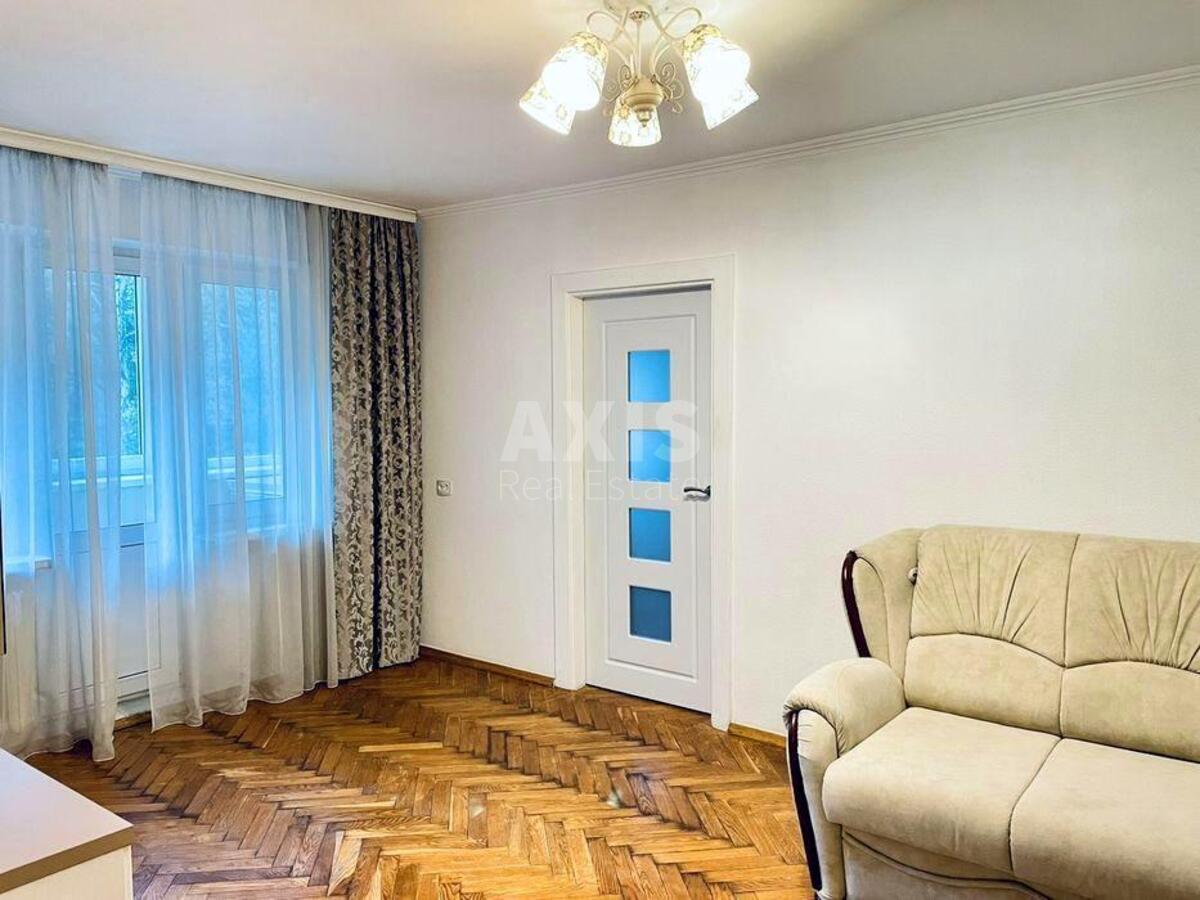 2k apartment pr-t Komarova Kosmonavta 8593922