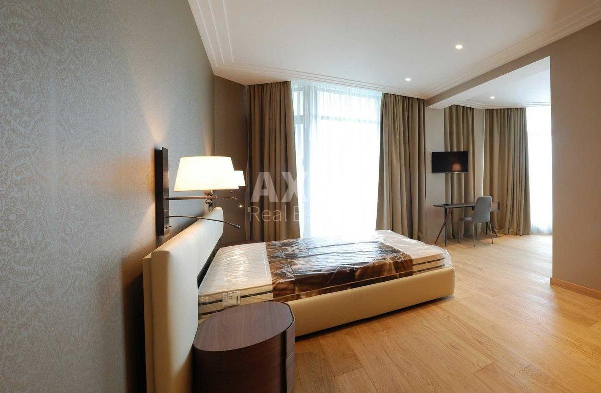 5k apartment vul. Strutyns'kogo Sergija 24