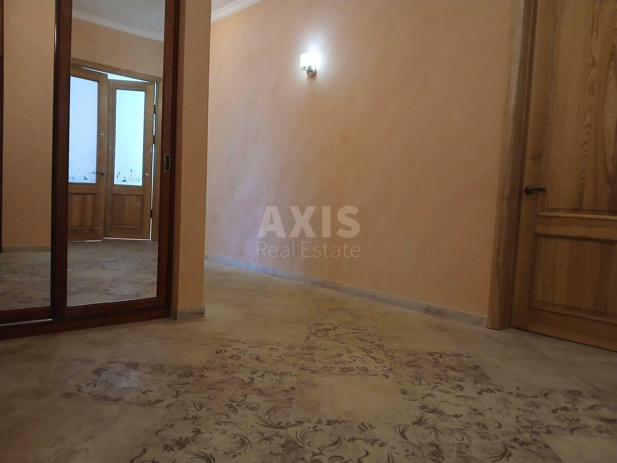 3k apartment vul. Turgenjevs'ka 46/112