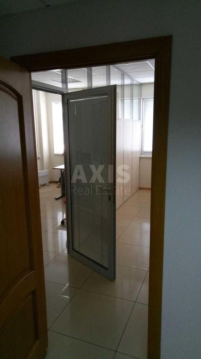 Офис ул. Сикорского Игоря Авиаконструктора 8, 217м2630056
