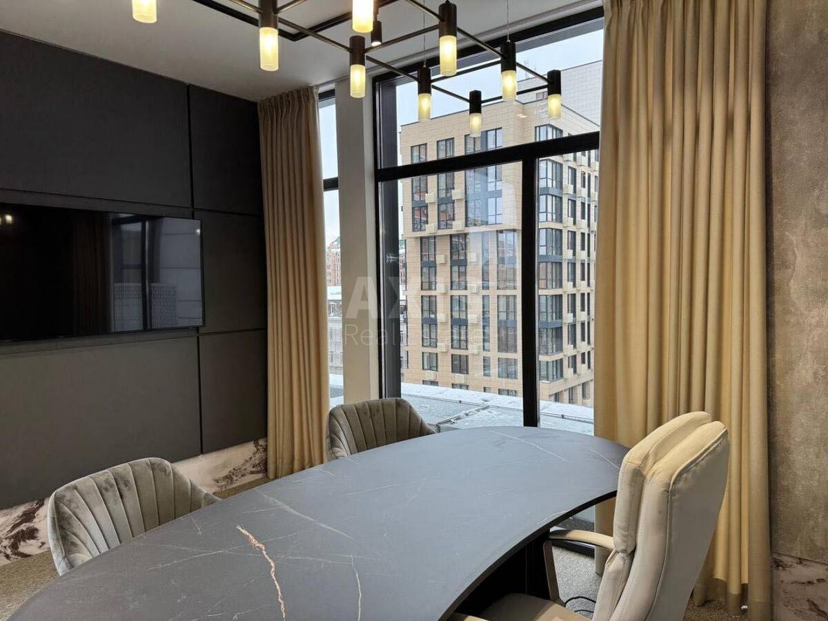 Office vul. Bul'varno-Kudrjavs'ka 15А, 350m2493642
