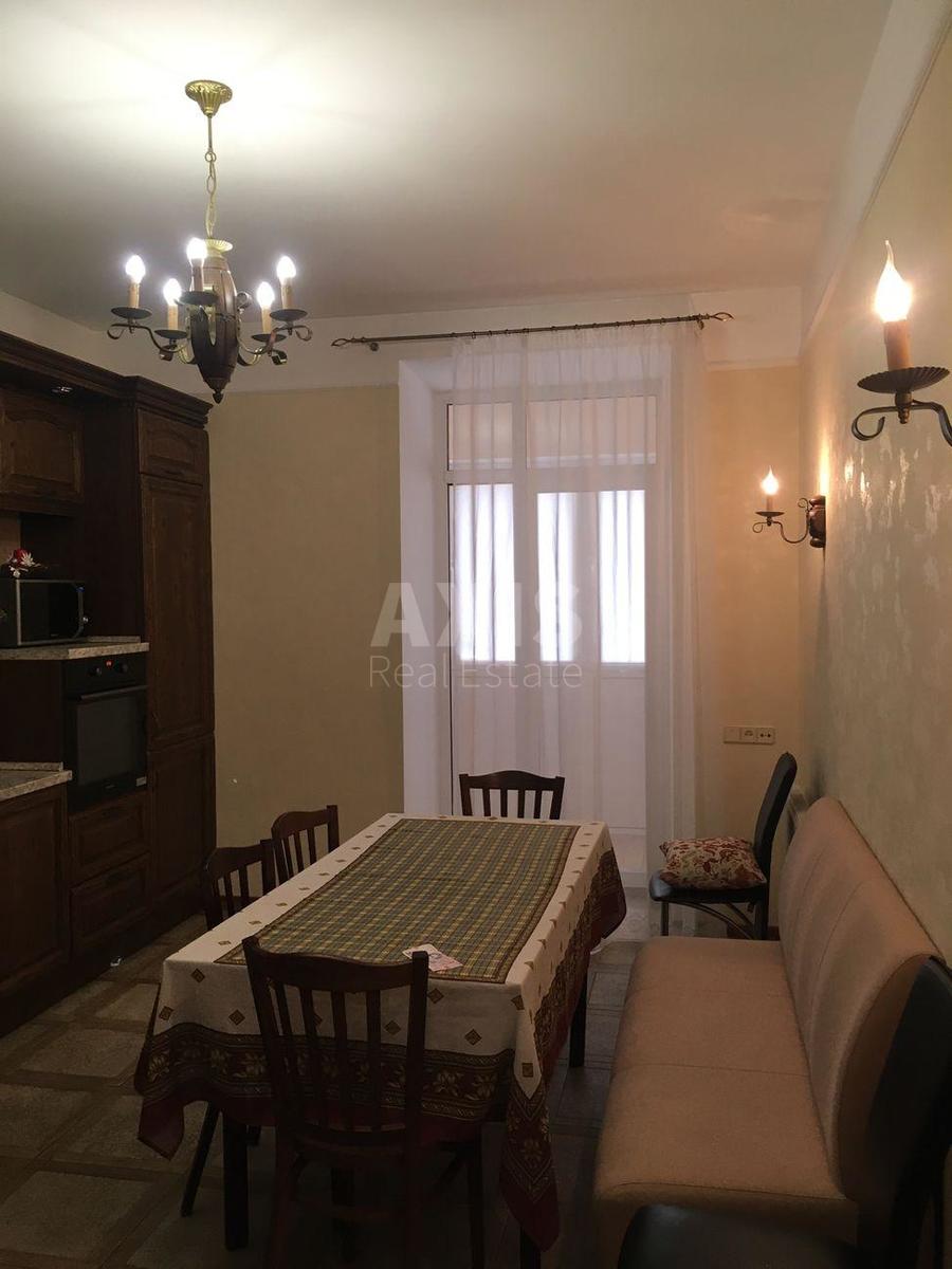 2к квартира ул. Почайнинская 701