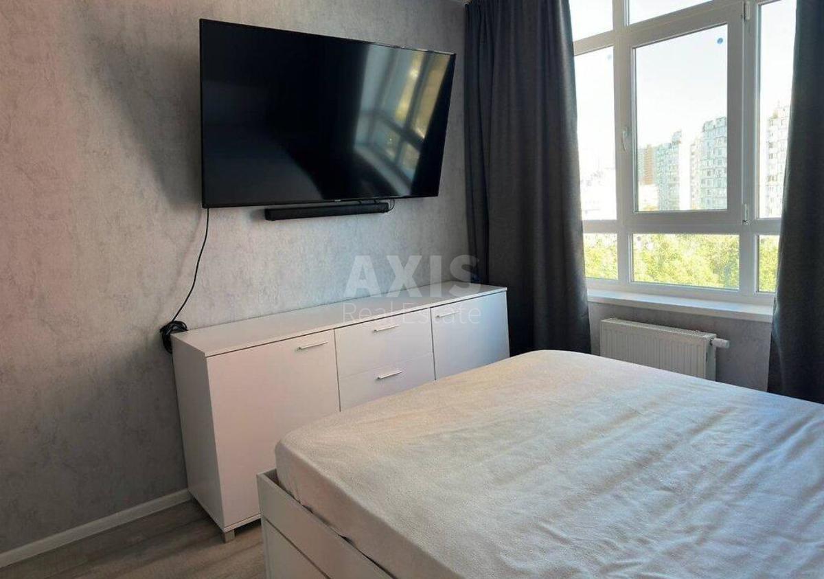 1k apartment vul. Berezhans'ka 154