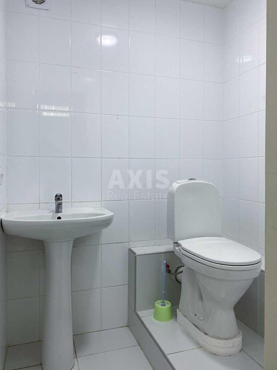 Office vul. Pymonenka Mykoly 13, 100m28