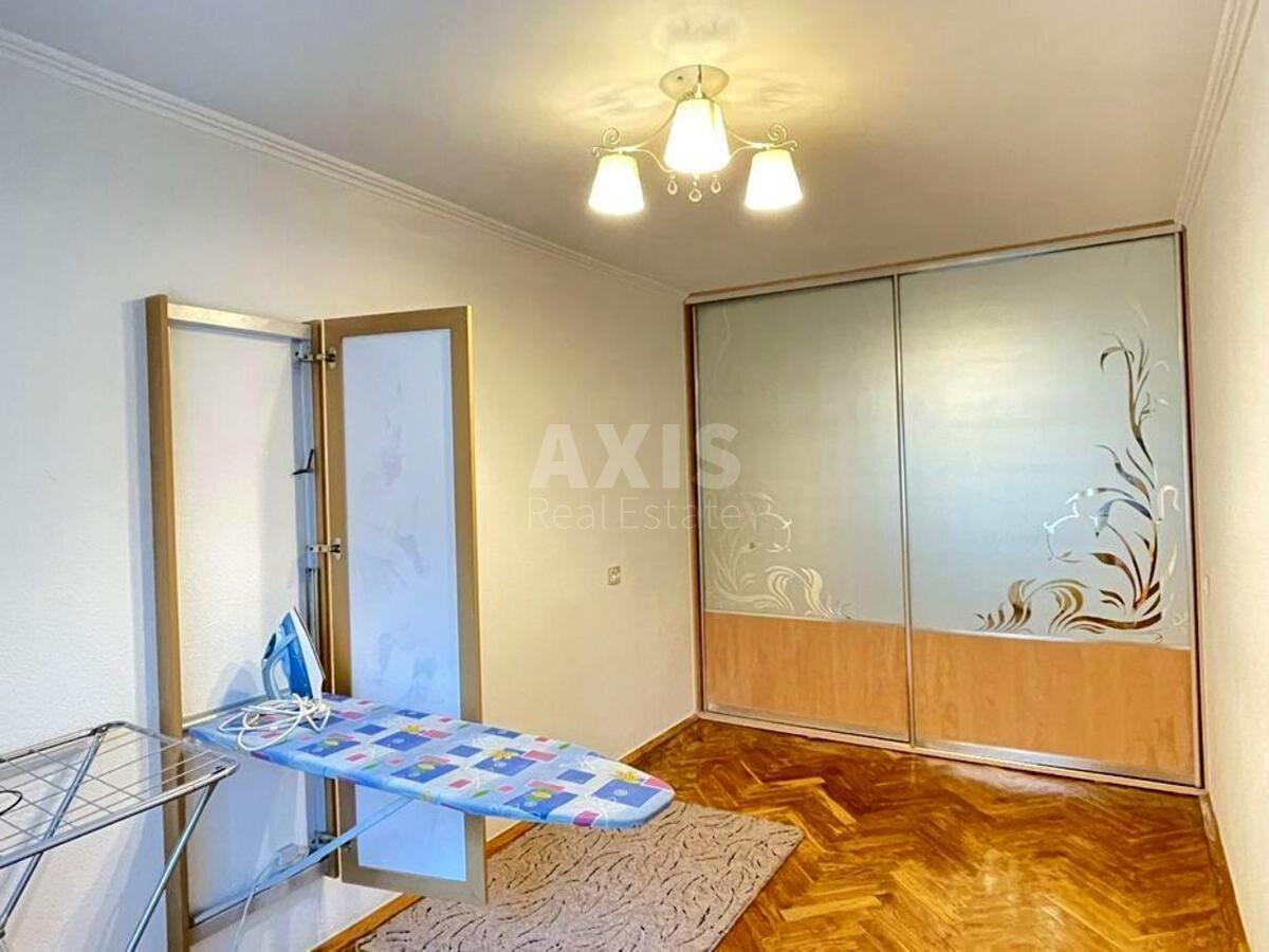 2k apartment pr-t Komarova Kosmonavta 8593923