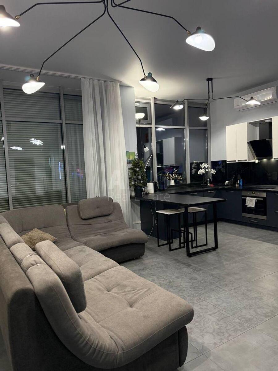 3k apartment pr-t Lobanovs'kogo 6А