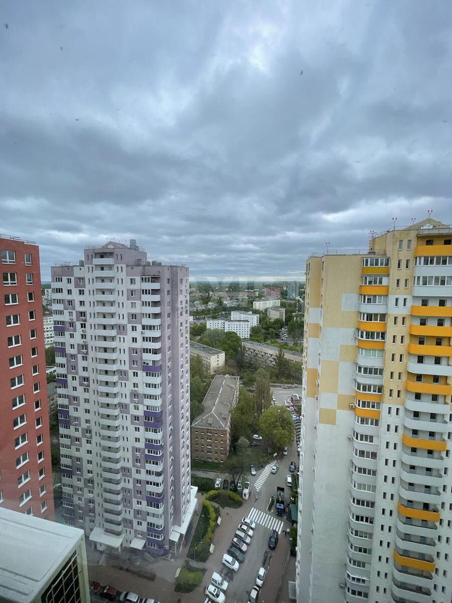 4k apartment vul. Yulia Zdanovska 34А17