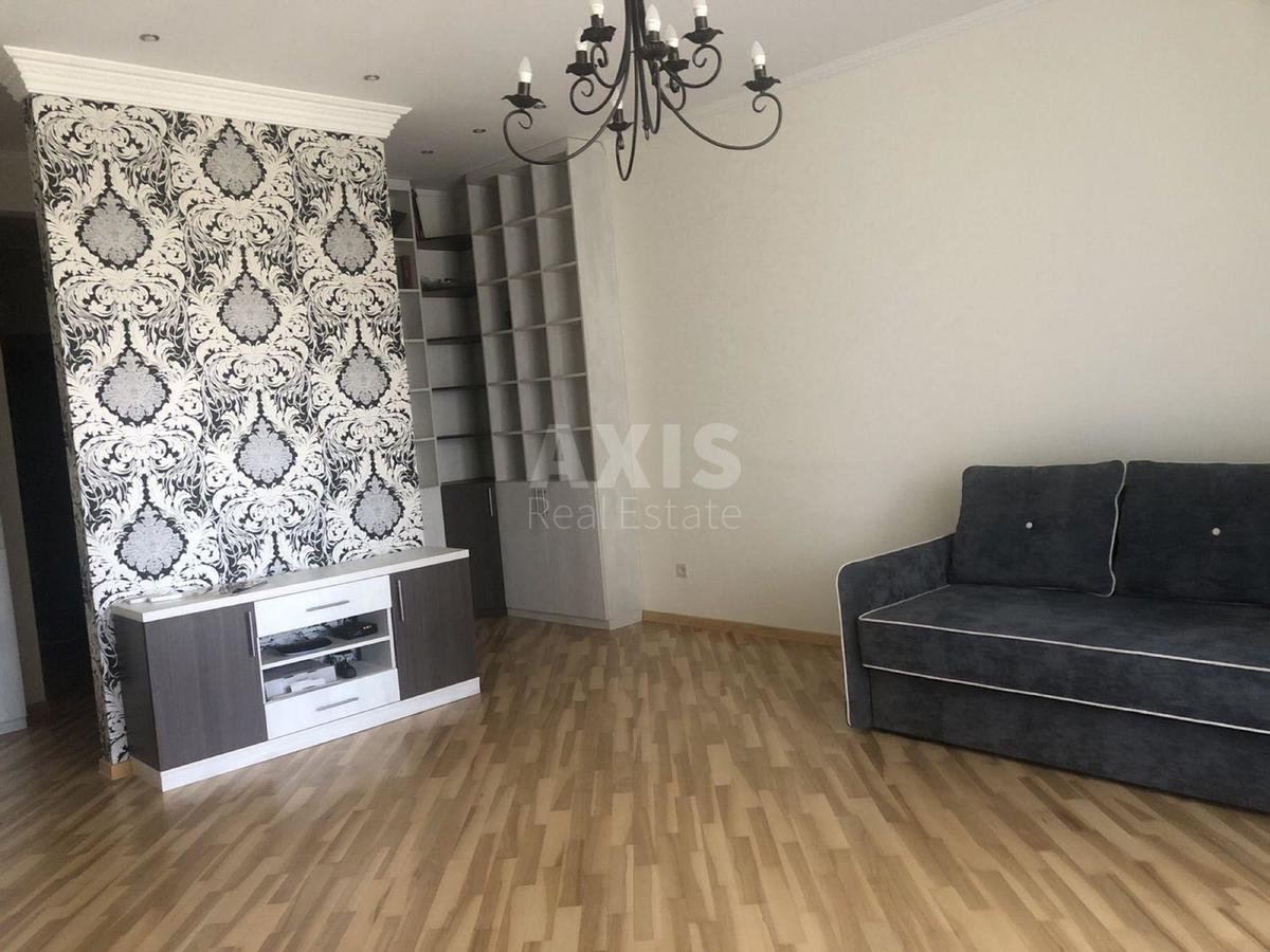 2к квартира ул. Почайнинская 702