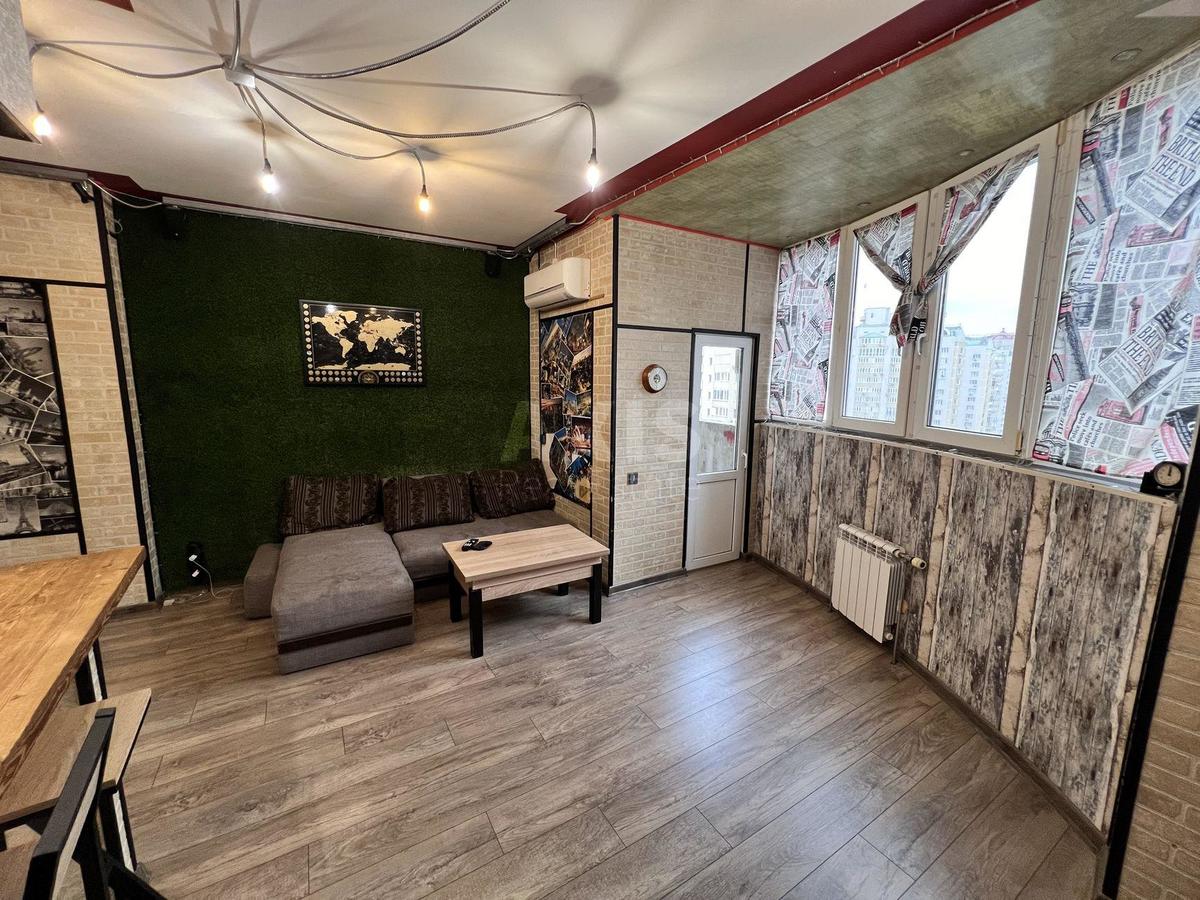 1k apartment nab. Dniprovs'ka 192