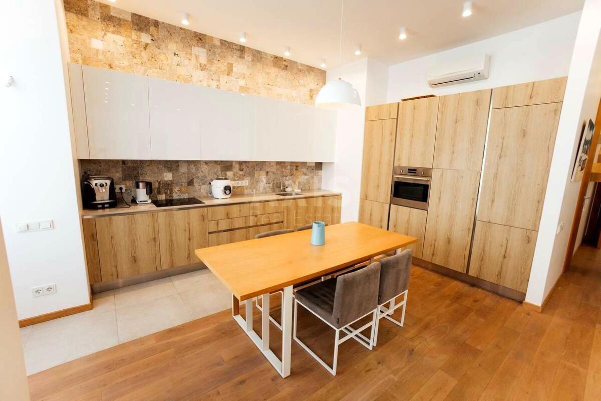 1k apartment vul. Antonovycha 19/2163796