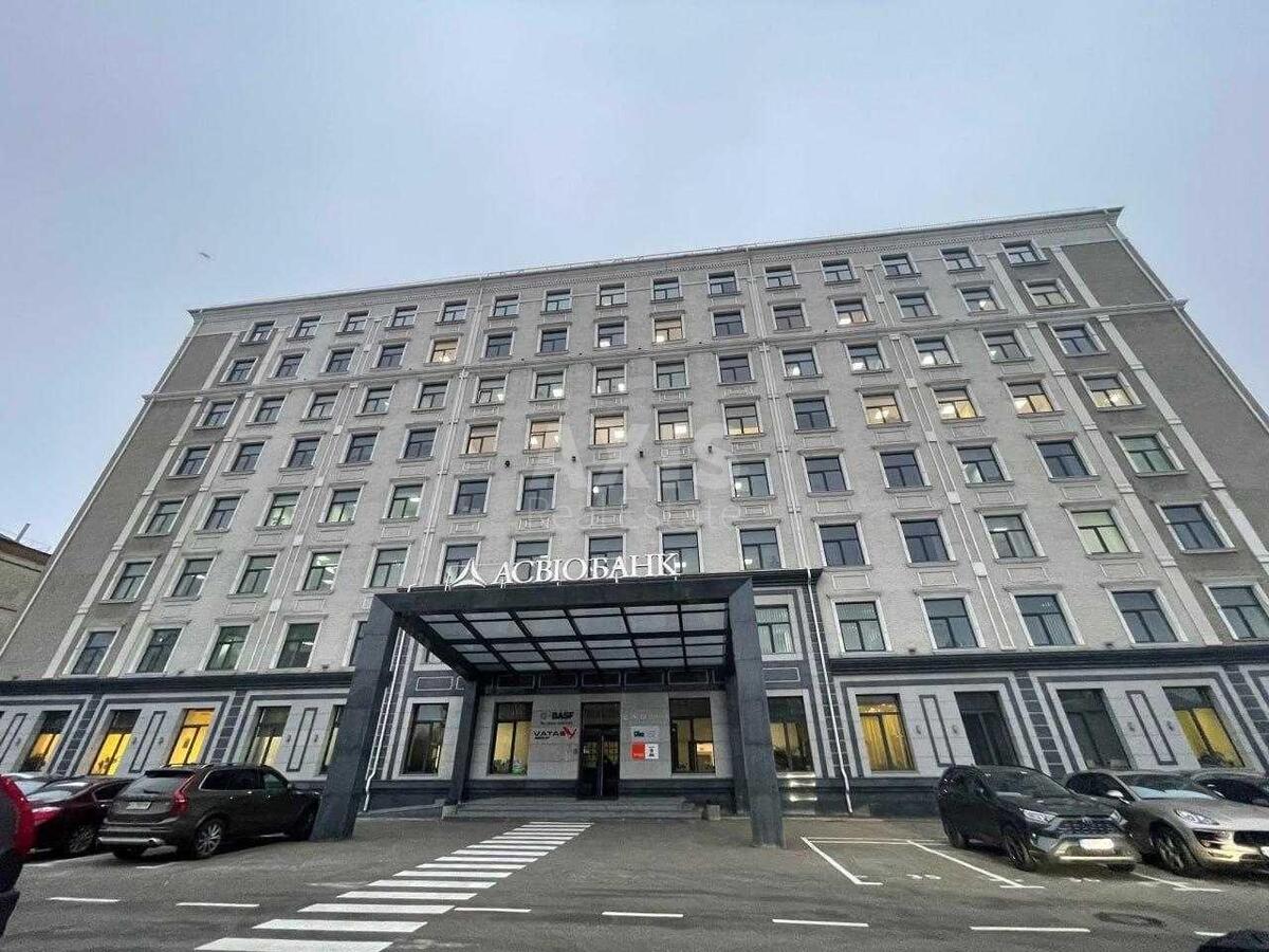 Офис ул. Евгения Коновальца 32Б, 700м2