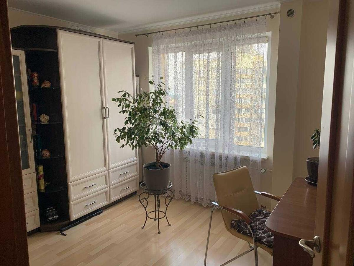 3k apartment vul. Bal'zaka Onore de 4А421741