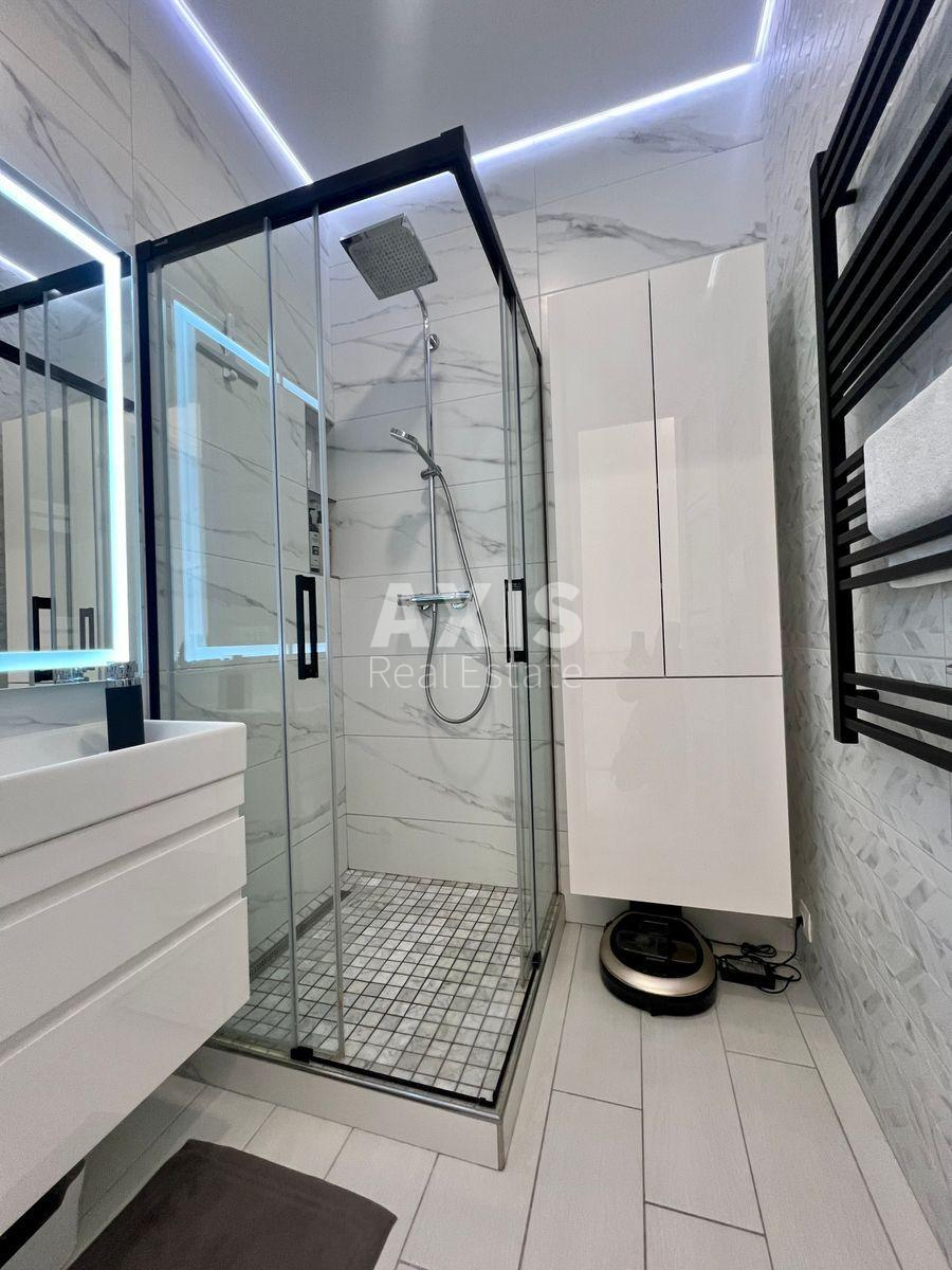 3k apartment vul. Barbjusa Anri 28А8