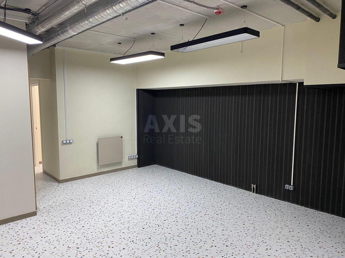 Office vul. Kyrylivs'ka 37А, 87m25