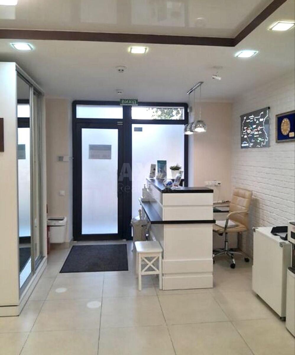 Trade object bul. Mykoly Mikhnovskoho 32, 50m2607222