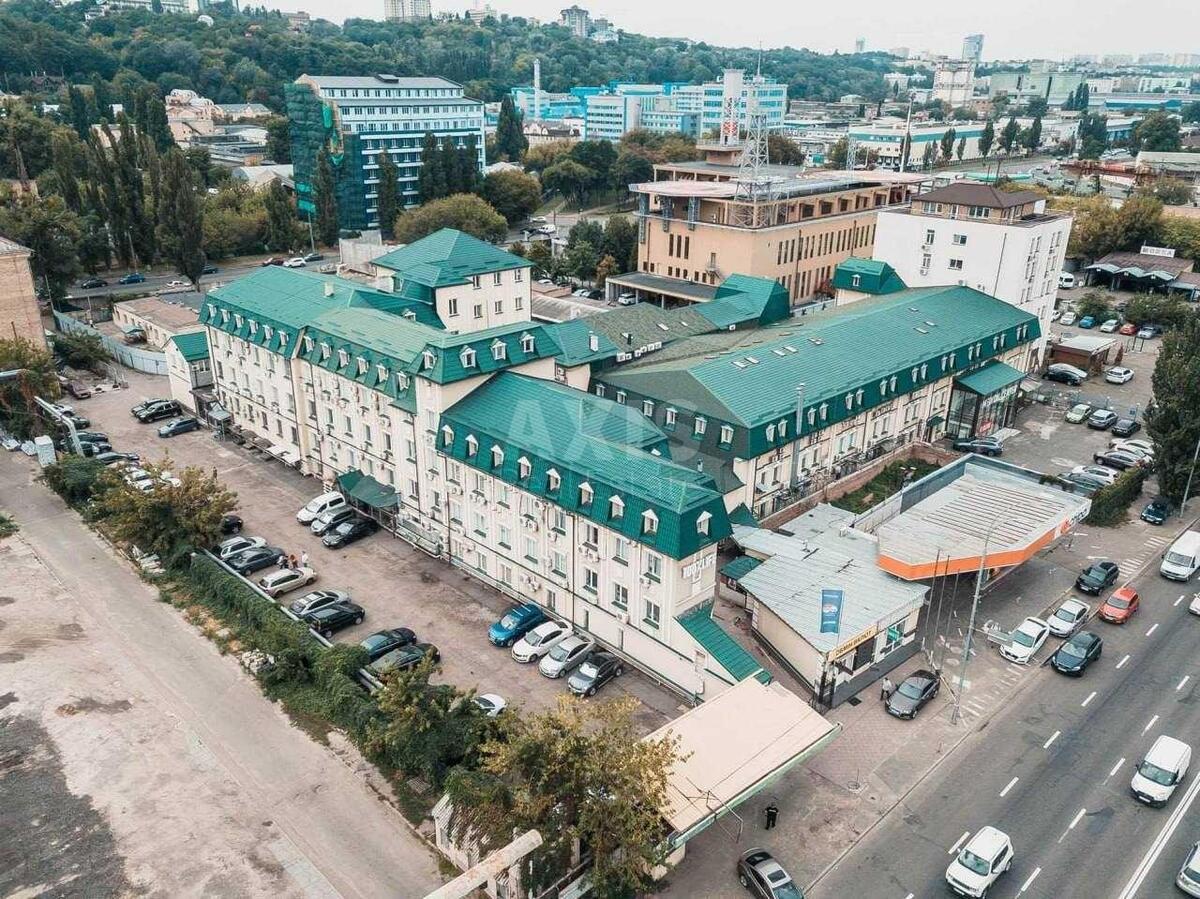 Office vul. Kostjantynivs'ka 75, 218m2