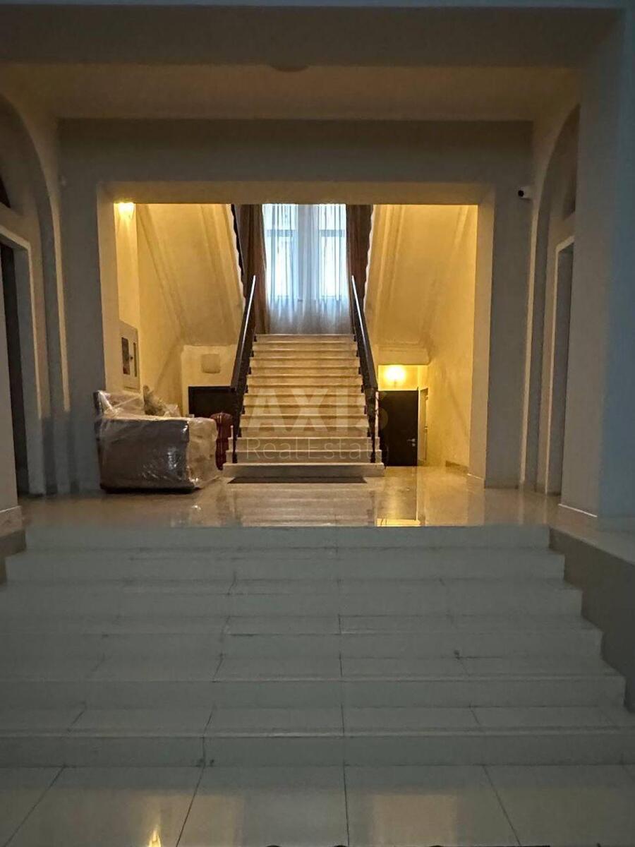 Trade object vul. Rustaveli Shota 18, 1183m2608340