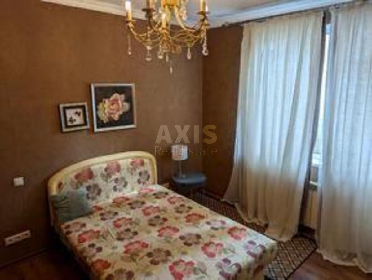 1k apartment nab. Dniprovs'ka 19А611401