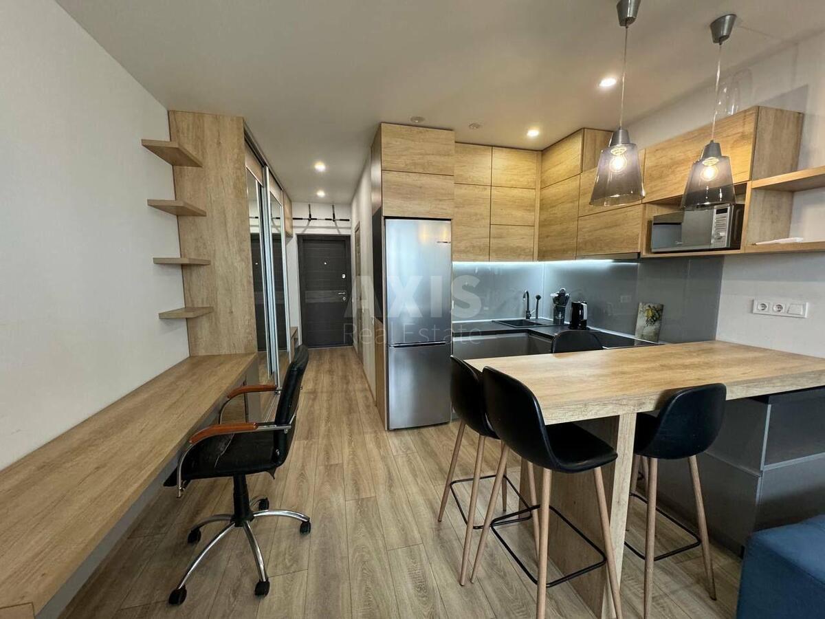 1k apartment vul. Ushakova Mykoly 1