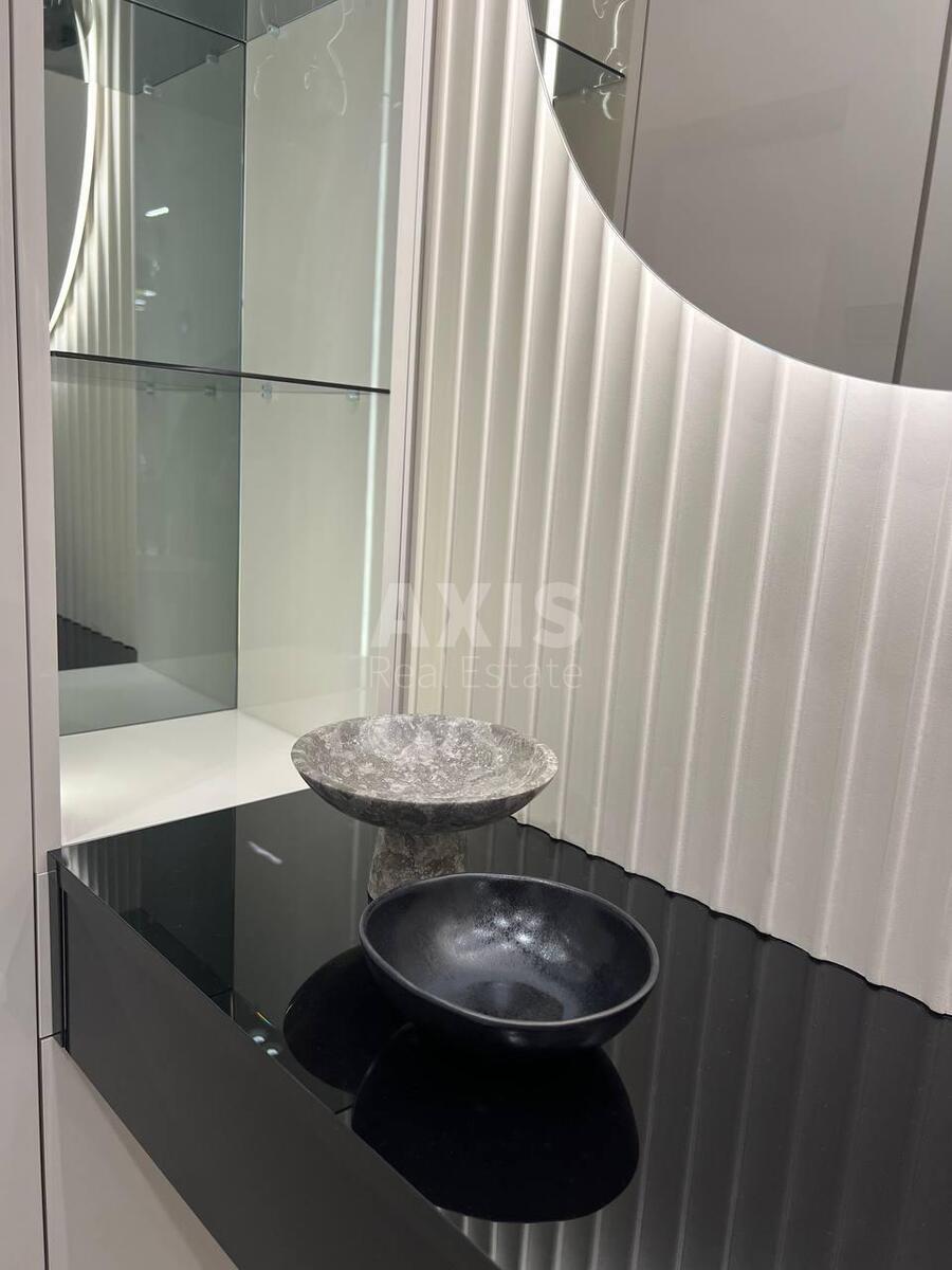 2k apartment vul. Dragomyrova Myhajla 184