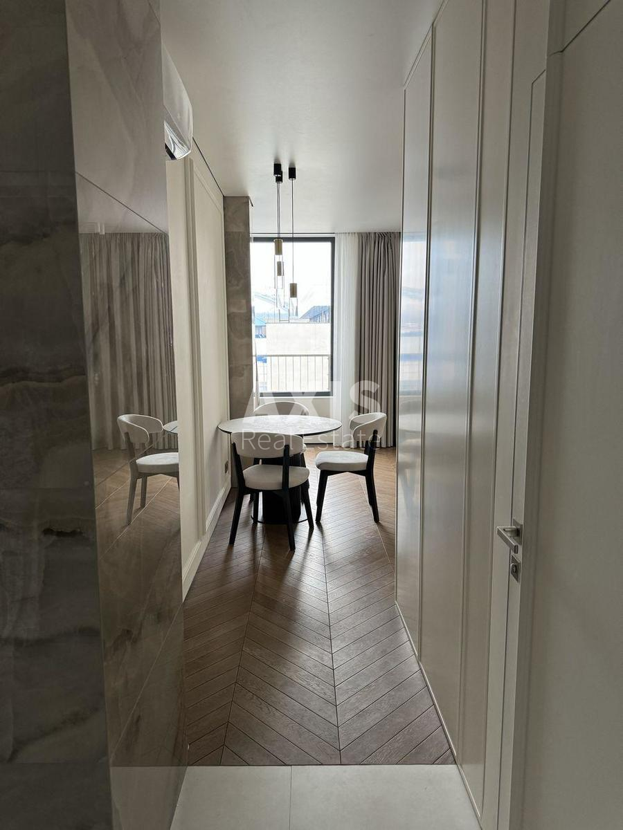 2k apartment doroga Naberezhno-Rybal's'ka 32