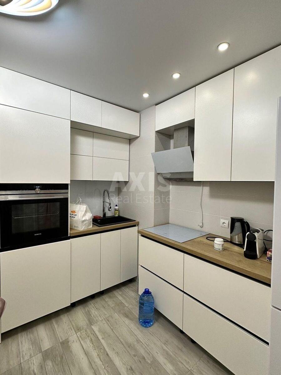 1k apartment vul. Rodyny Kristeriv 20