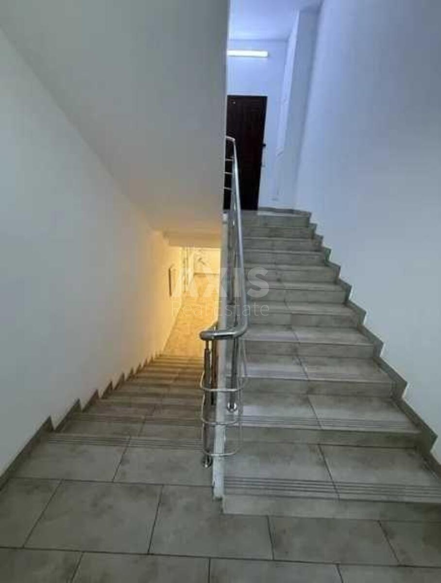 Объект торговли ул. Межигорская 87А, 38м2620670