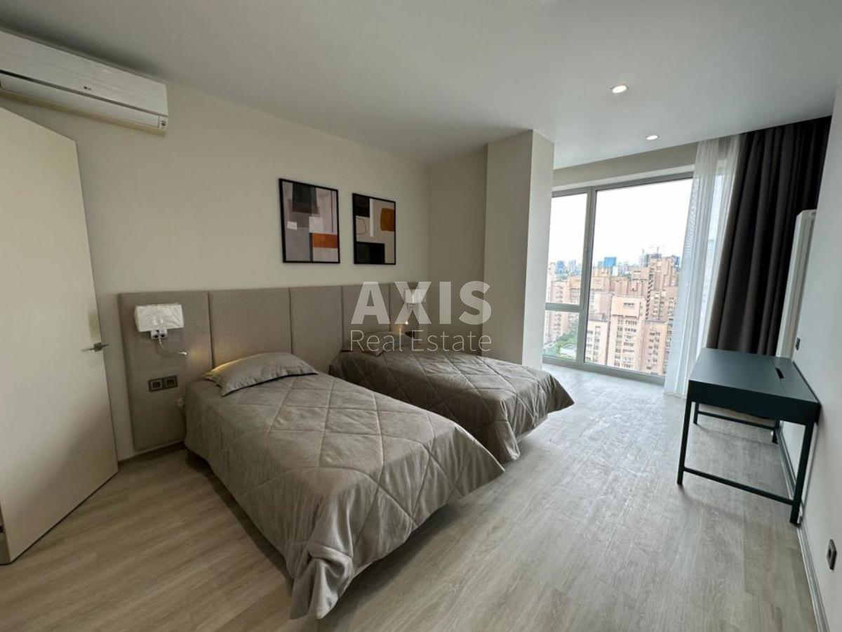 4k apartment vul. Antonovycha 1186