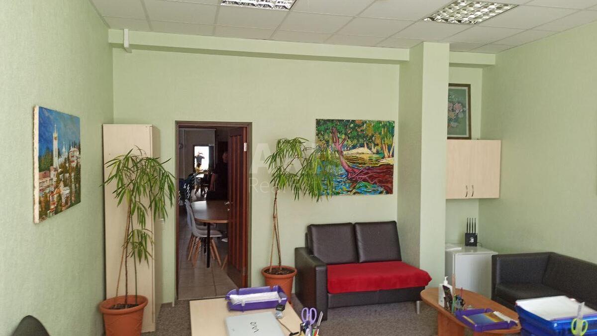 Trade object vul. Pochajnyns'ka 70, 400m26208816